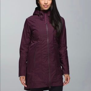 LULULEMON Right As Rain Jacket— Burgundy
